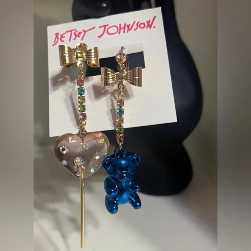 BETSEY JOHNSON Sweet Suite Shop Mismatched Gummy Bear Lollipop Earrings NEW NWT